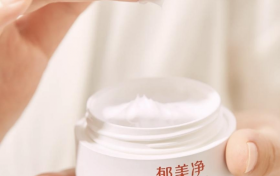 成人护肤方法宝宝能用吗？用郁美净宝宝霜精准防护婴幼儿湿疹