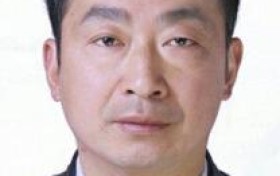 左都稳；一个民建人的中医情怀！